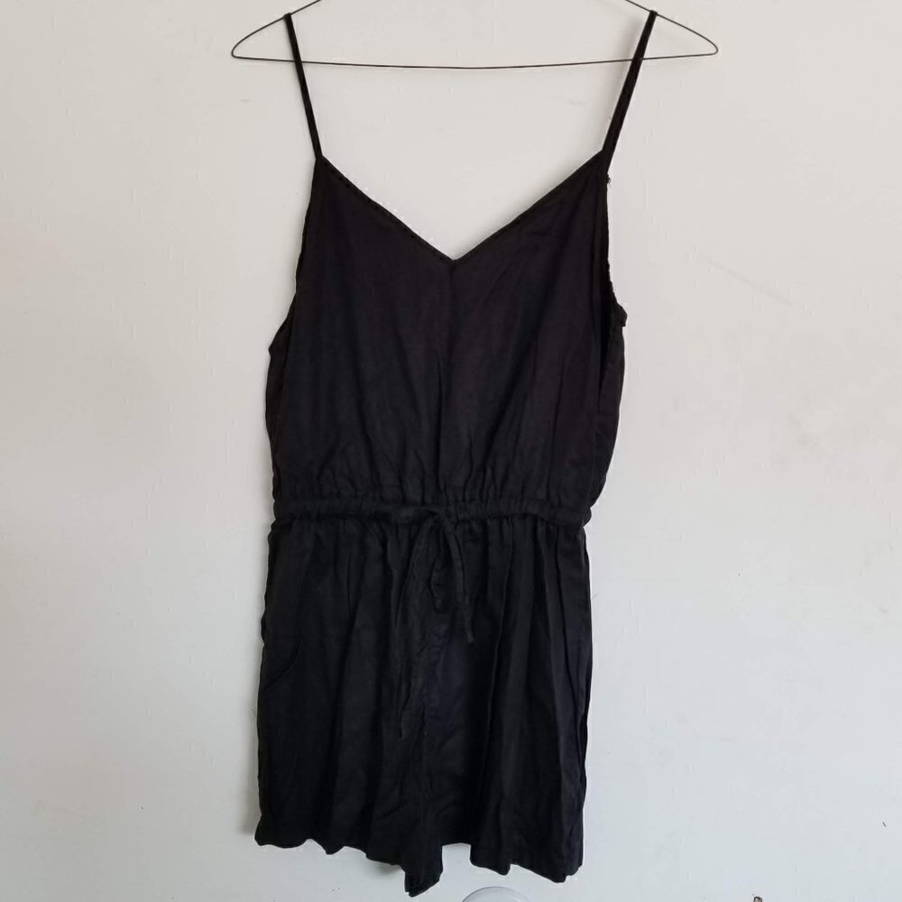 Wilfred Free V-Neck Lyocell Keyhole Back Romper Sm